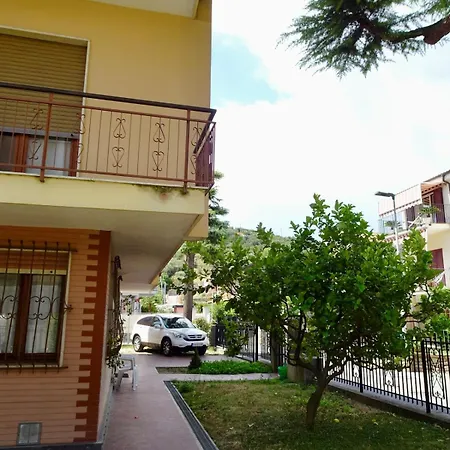 Apartmán Residential Area Near The Sea And The Mountains Diano Marina