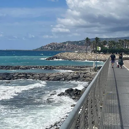 Residential Area Near The Sea And The Mountains Апартаменты *