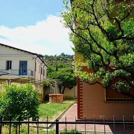 Residential Area Near The Sea And The Mountains Appartamento *