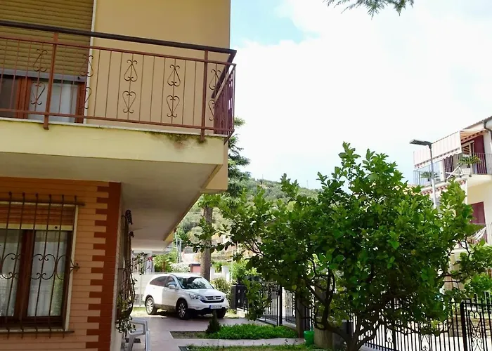 Lejlighed Residential Area Near The Sea And The Mountains Diano Marina