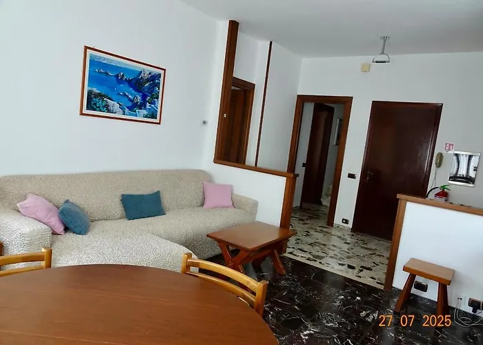 Residential Area Near The Sea And The Mountains Lejlighed *