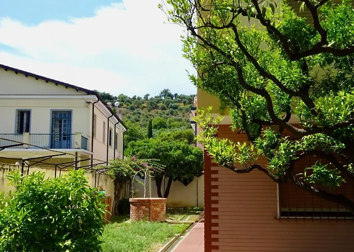 Residential Area Near The Sea And The Mountains Lejlighed *