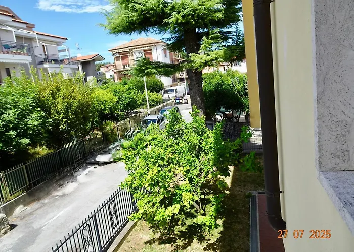 Lejlighed Residential Area Near The Sea And The Mountains